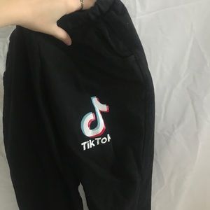 Tik tok sweatpants